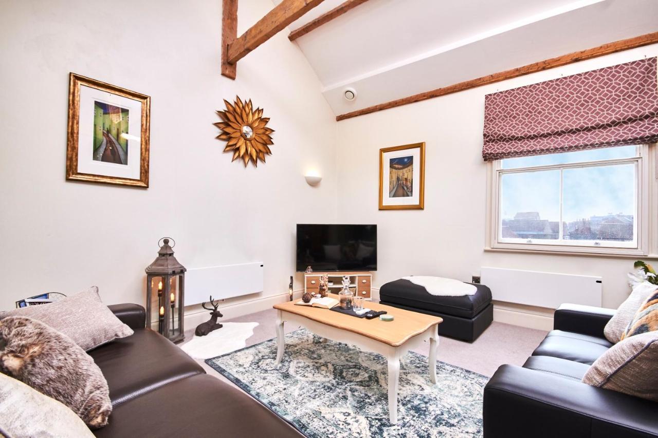 The Magical Gem Of - Sleeps 6 * Йорк